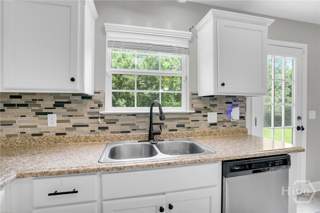 221 Outpost Trail Midway, GA 31320 - Photo 13 of 33