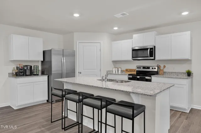 $348,000 | 125 Crawford Circle, Bristol, TN 37618