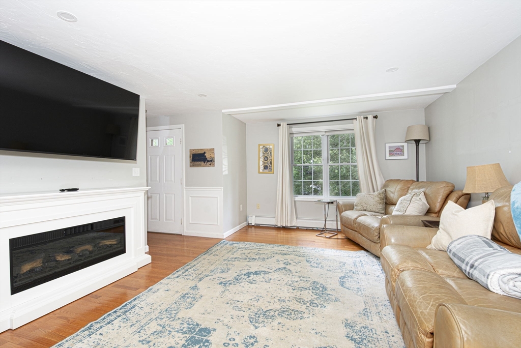 54 Clarke Road Sturbridge, MA 01518 - Photo 11 of 41