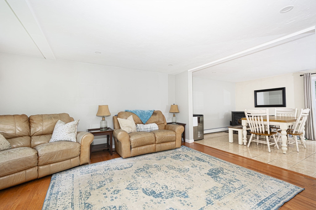 54 Clarke Road Sturbridge, MA 01518 - Photo 13 of 41