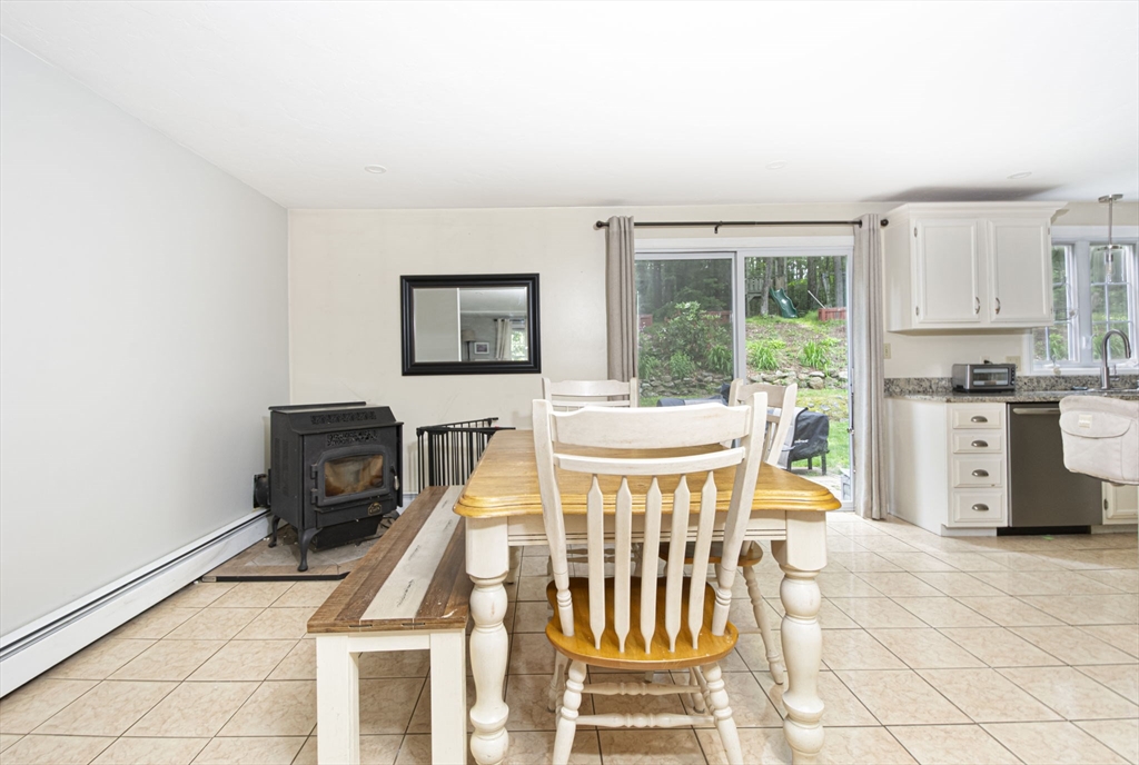 54 Clarke Road Sturbridge, MA 01518 - Photo 14 of 41