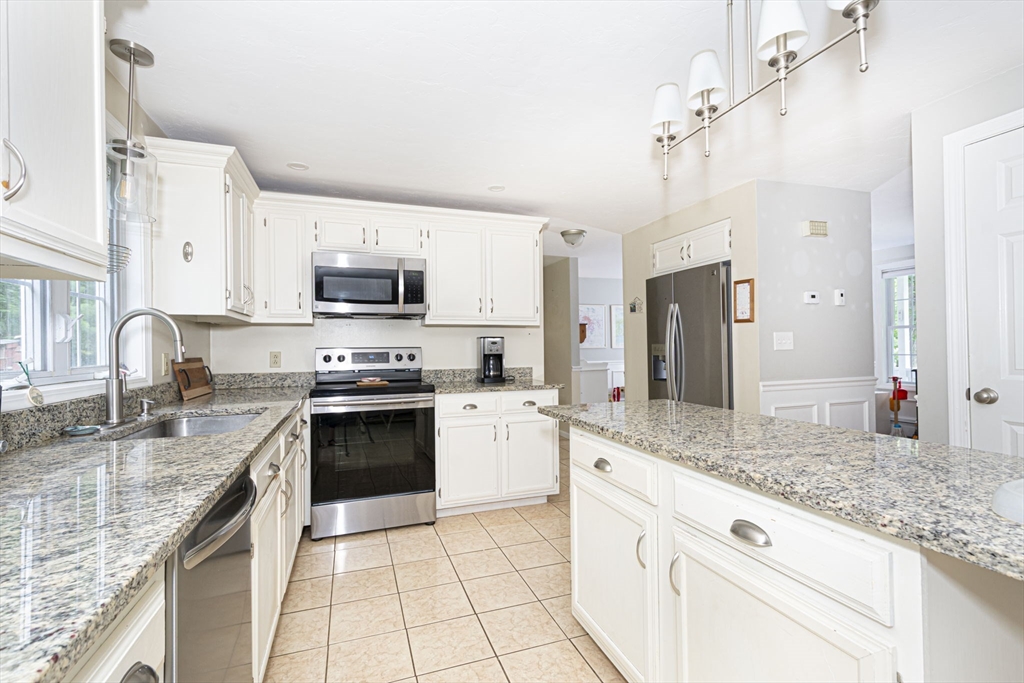 54 Clarke Road Sturbridge, MA 01518 - Photo 19 of 41