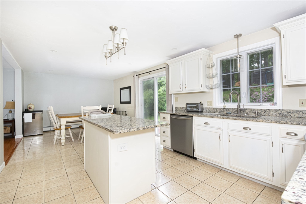 54 Clarke Road Sturbridge, MA 01518 - Photo 20 of 41