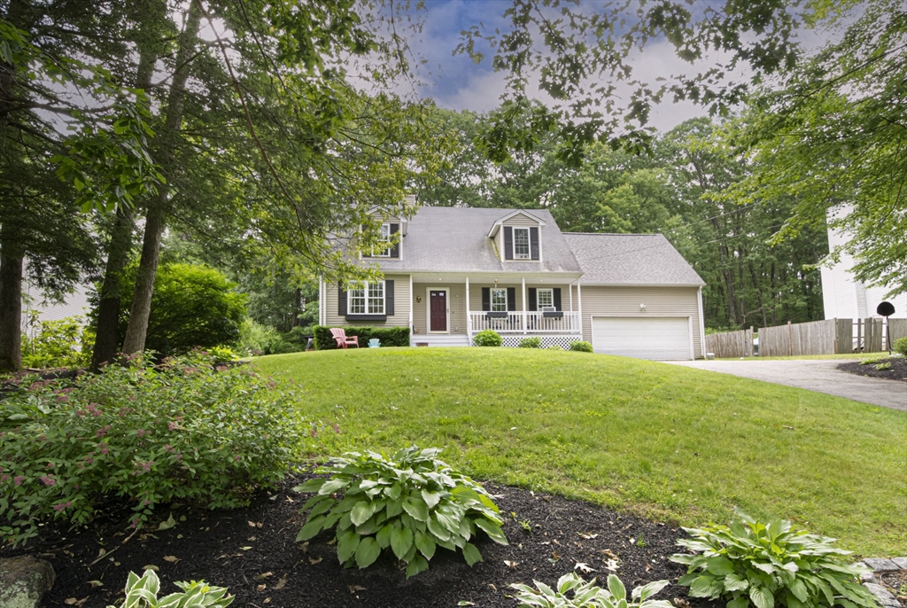 54 Clarke Road Sturbridge, MA 01518 - Photo 2 of 41