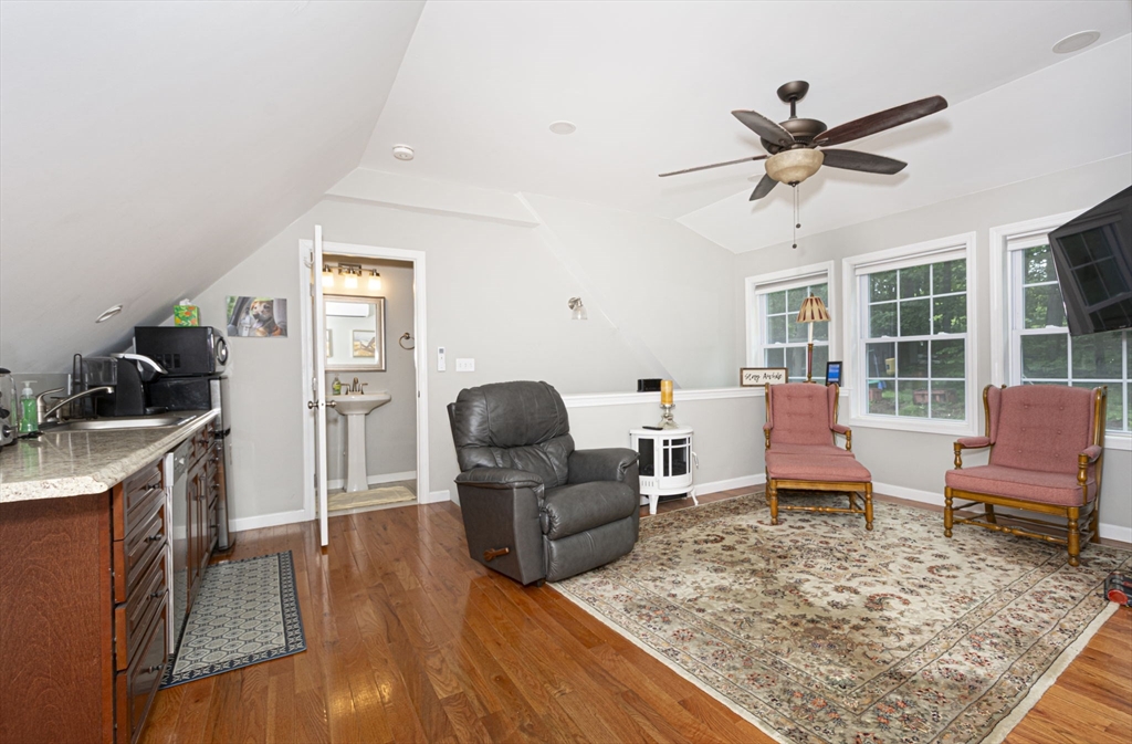 54 Clarke Road Sturbridge, MA 01518 - Photo 26 of 41