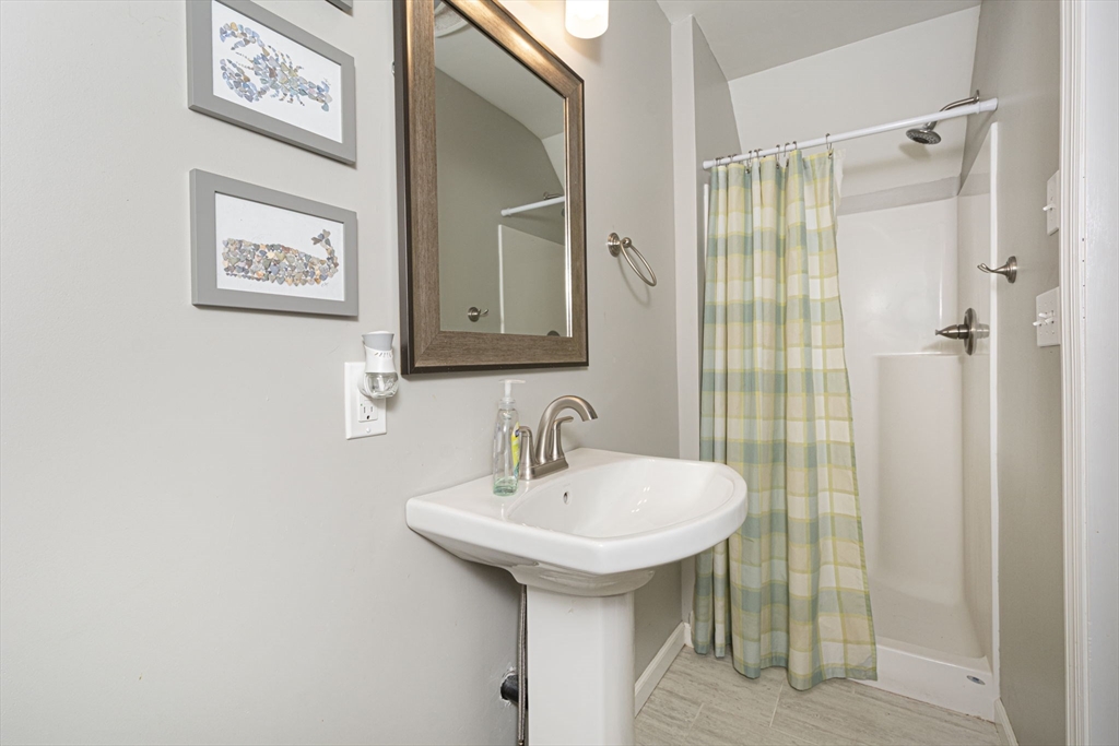 54 Clarke Road Sturbridge, MA 01518 - Photo 28 of 41