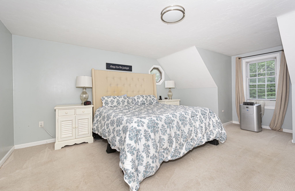 54 Clarke Road Sturbridge, MA 01518 - Photo 34 of 41