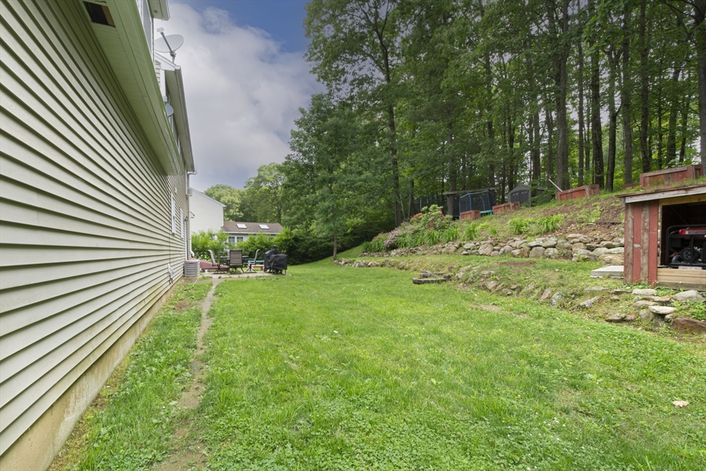 54 Clarke Road Sturbridge, MA 01518 - Photo 4 of 41