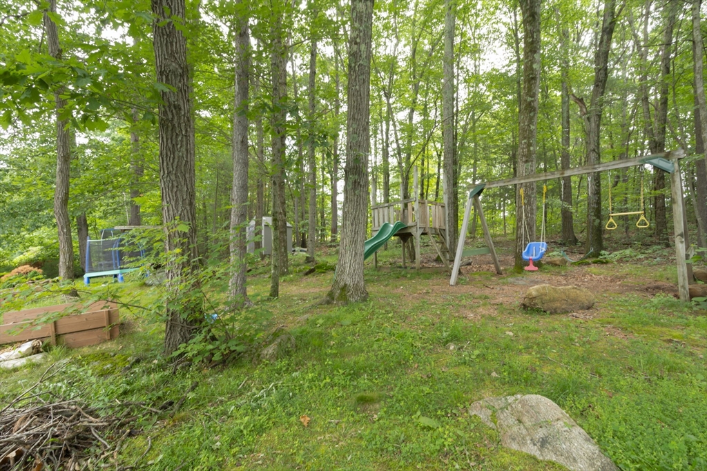 54 Clarke Road Sturbridge, MA 01518 - Photo 5 of 41