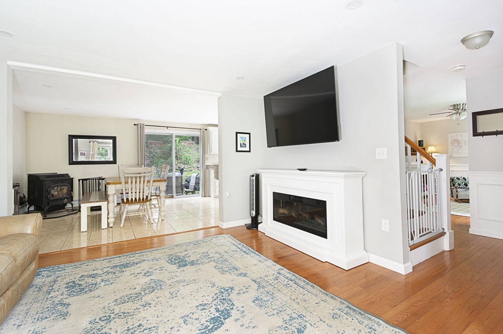 54 Clarke Road Sturbridge, MA 01518 - Photo 10 of 41