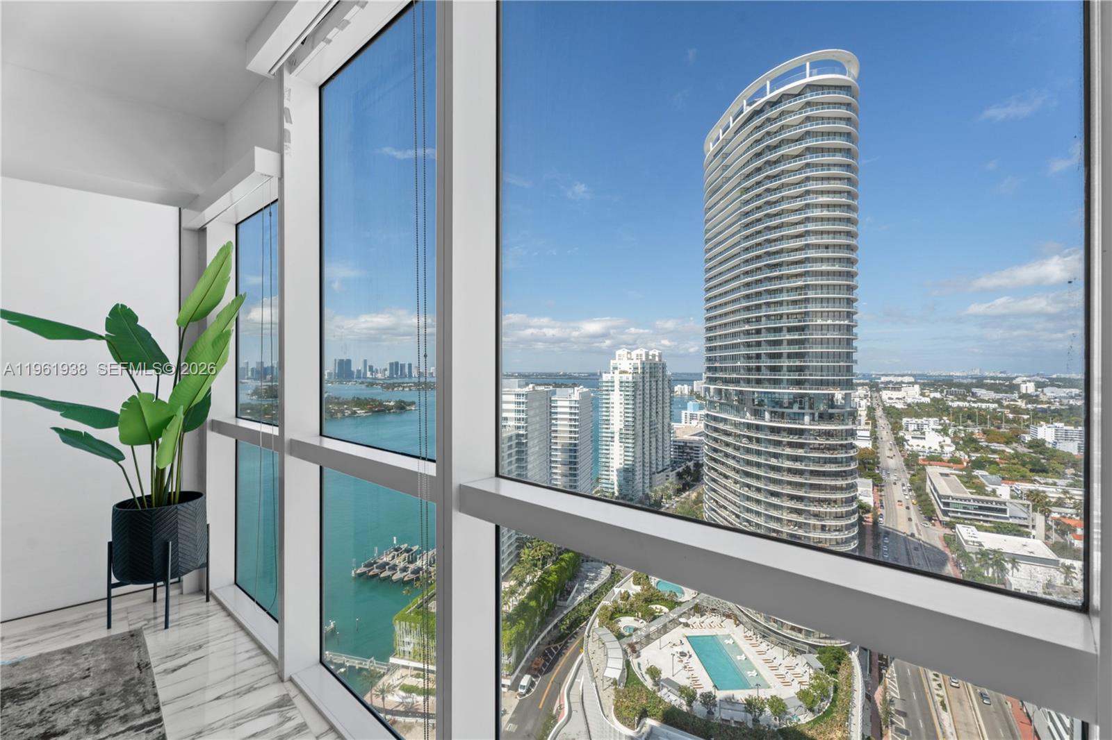 450 Alton Road, Unit 3008 Miami Beach, FL 33139 - Photo 7 of 34