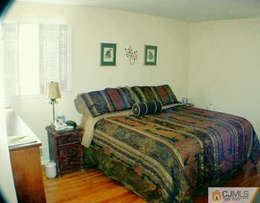 19 Owens Road Old Bridge, NJ 08857 - Photo 5 of 8 Gallery Image 5