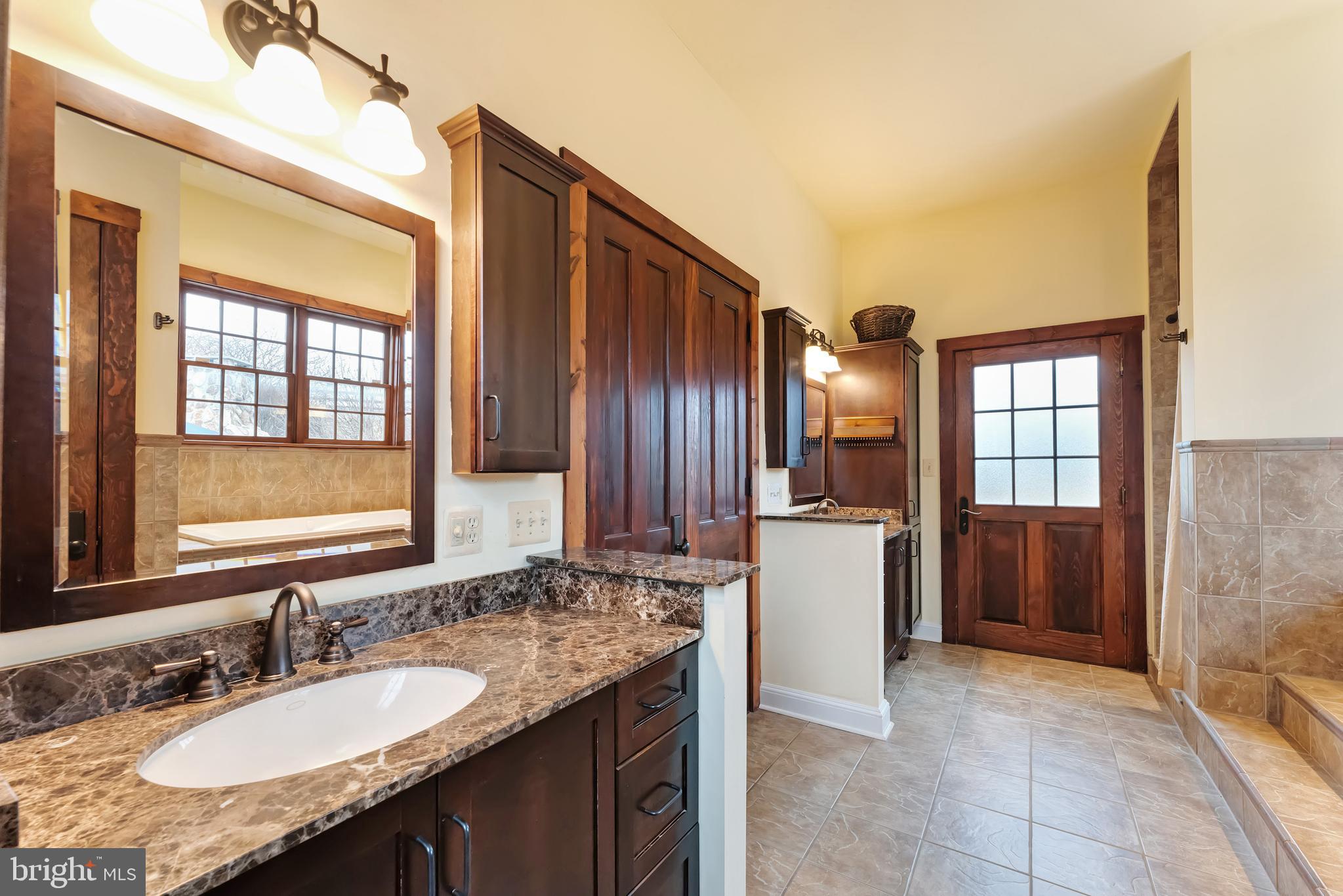 15718 Old Waterford Road Waterford, VA 20197 - Photo 45 of 97