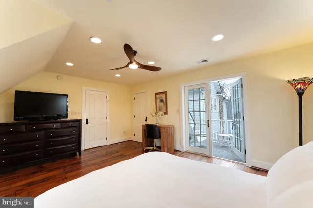 $1,975,000 | 15718 Old Waterford Road, Waterford, VA 20197