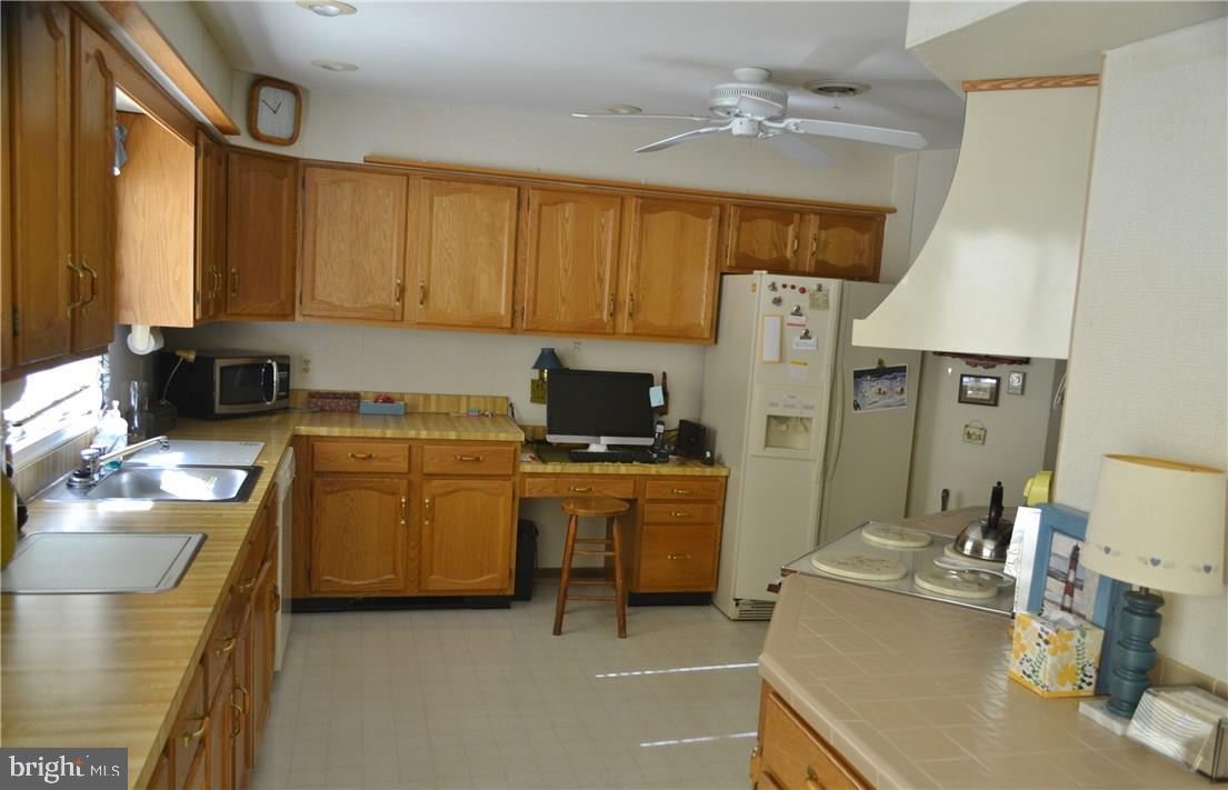 25 Fir Road, Unit 14 Manahawkin, NJ 08050 - Photo 15 of 26 Gallery Image 15