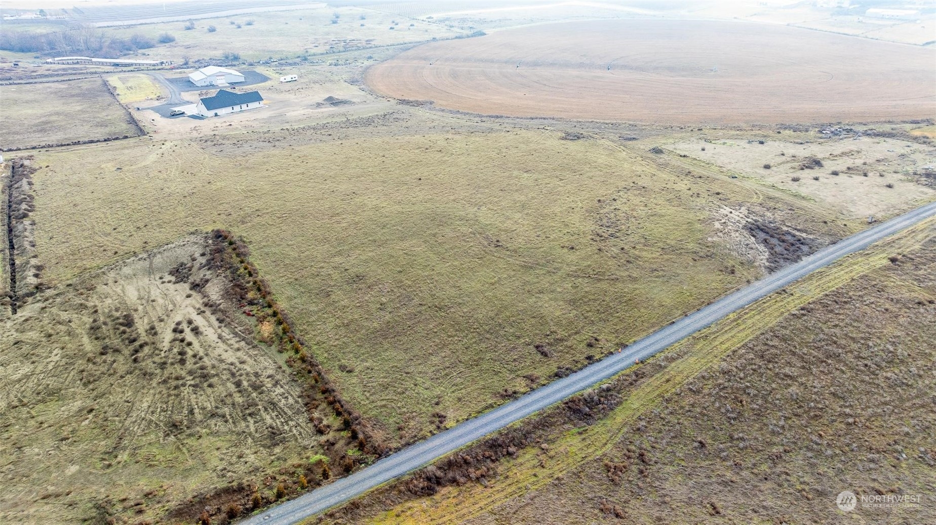 201009 East Game Farm Road Kennewick, WA 99337 - Photo 3 of 8