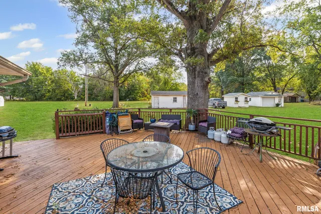 $190,000 | 17 Crestwood Lane, Centralia, IL 62801