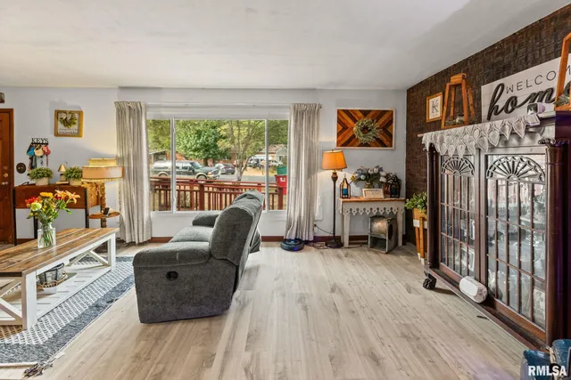 $190,000 | 17 Crestwood Lane, Centralia, IL 62801