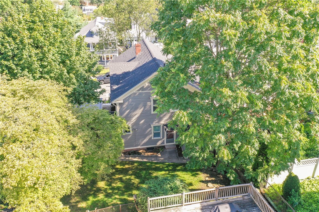 67 Rochambeau Avenue Providence, RI 02906 - Photo 31 of 34