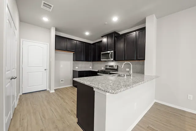 $239,990 | 2782 Mariposa Crk Drive, Rosharon, TX 77583