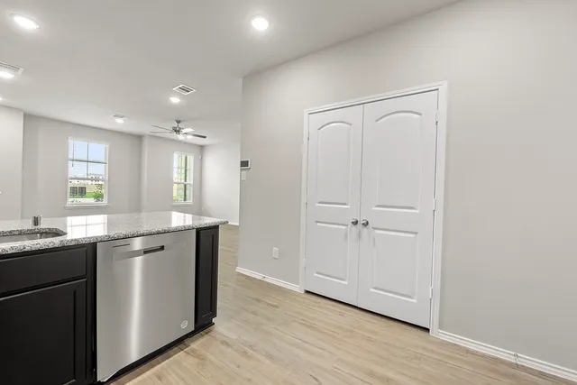 $239,990 | 2782 Mariposa Crk Drive, Rosharon, TX 77583