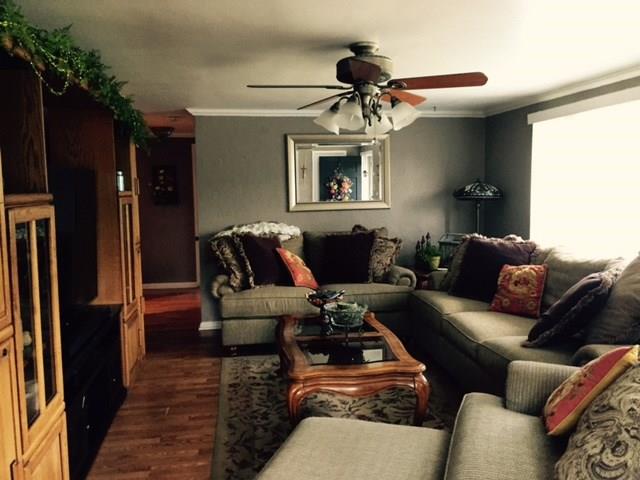 25 Winter Drive McKees Rocks, PA 15136 - Photo 2 of 15