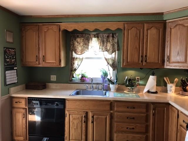 25 Winter Drive McKees Rocks, PA 15136 - Photo 4 of 15