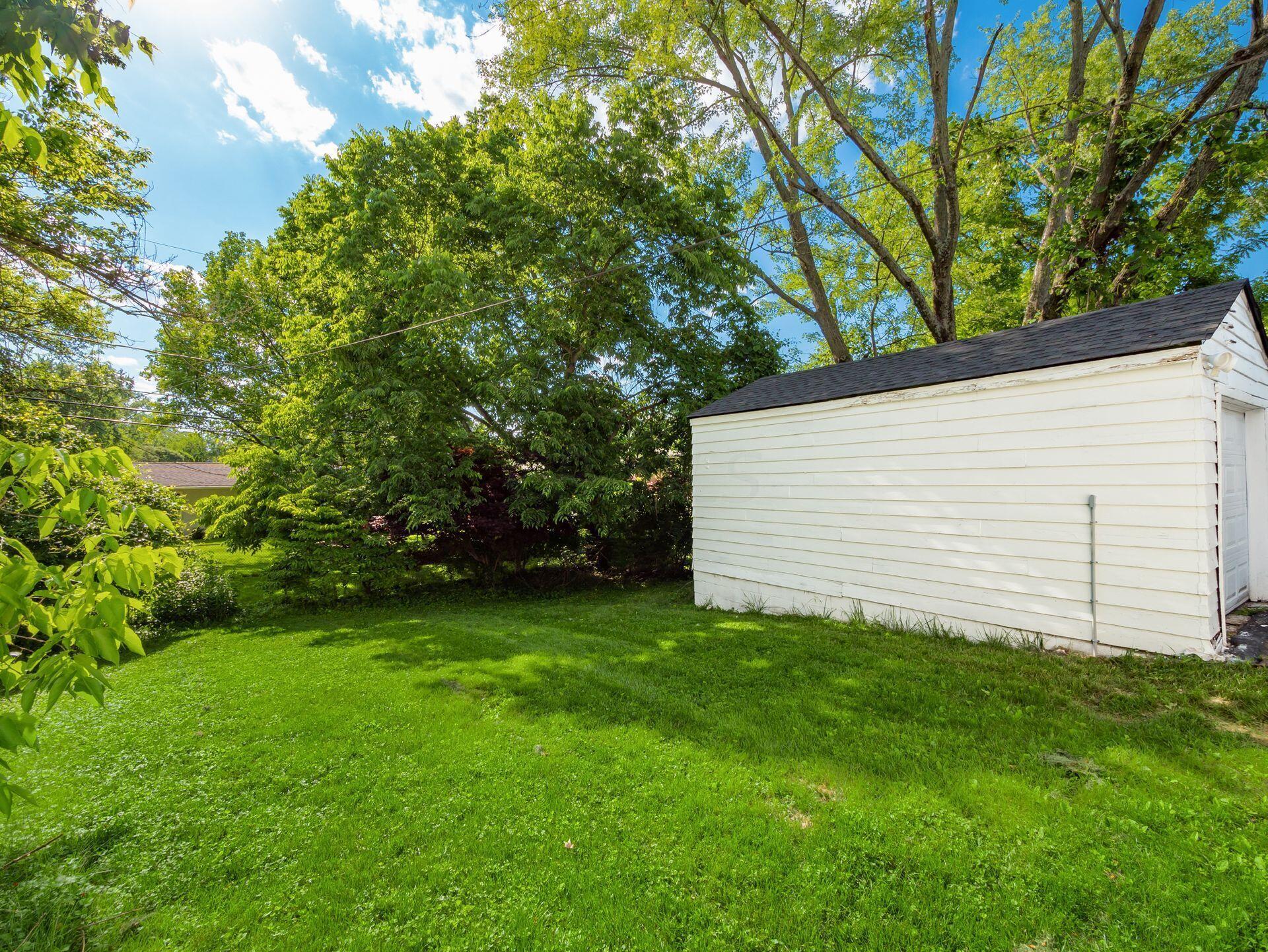 563 South James Road Columbus, OH 43213 - Photo 41 of 41 039_ed7f7a_C - 563 S James077