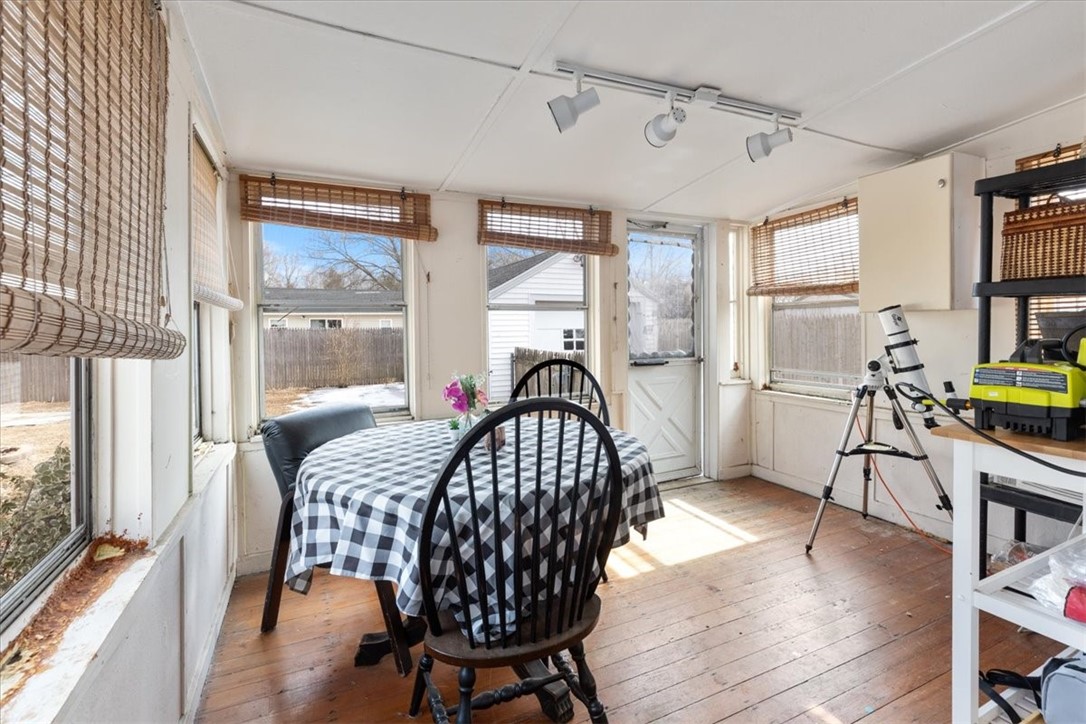 12 Barber Avenue Warwick, RI 02886 - Photo 14 of 22