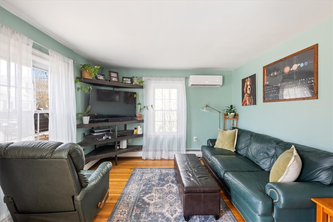 12 Barber Avenue Warwick, RI 02886 - Photo 7 of 22