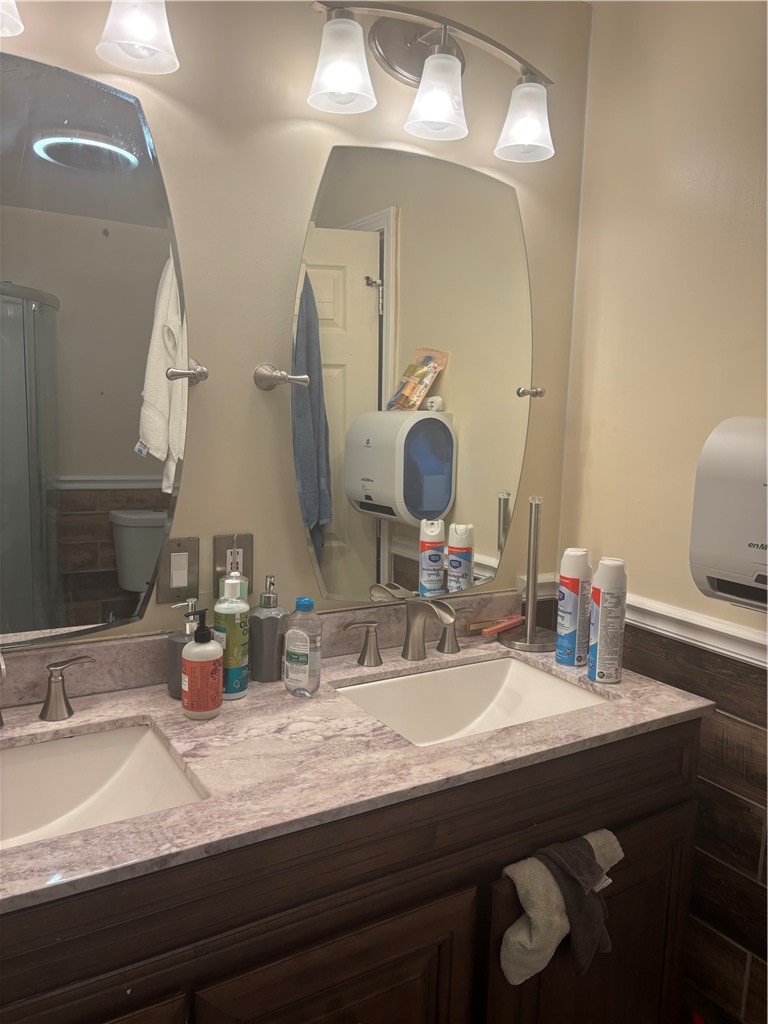 159 Clifton Street Rochester, NY 14611 - Photo 17 of 18 Full size bathroom 2nd floor