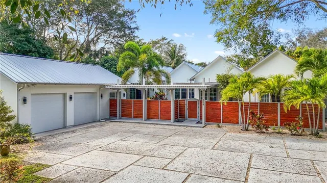 $2,050,000 | 224 Southeast Wells Drive, Stuart, FL 34996