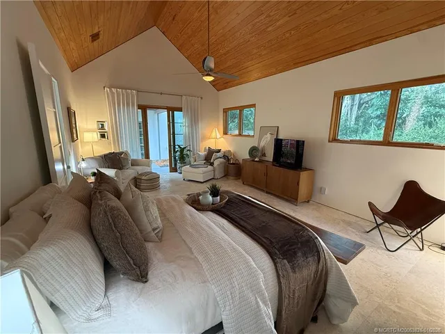 $2,050,000 | 224 Southeast Wells Drive, Stuart, FL 34996