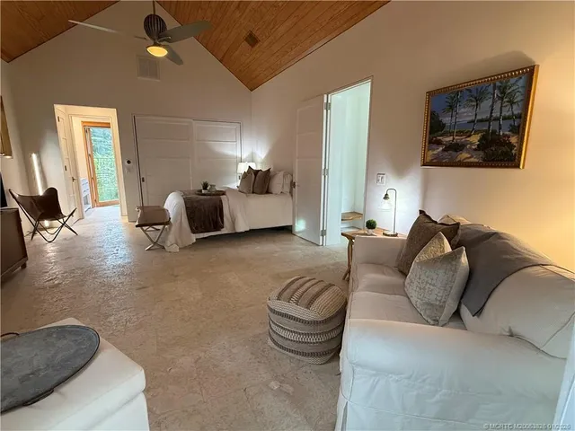 $2,050,000 | 224 Southeast Wells Drive, Stuart, FL 34996