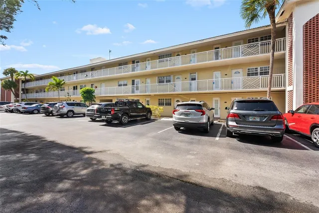 $144,999 | 1951 Northeast 39th Street, Unit 141, Lighthouse Point, FL 33064