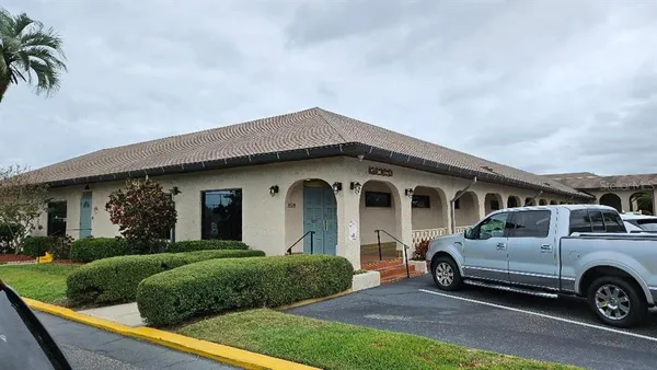 $89,900 | 10035 63rd Avenue North, Unit 6, St. Petersburg, FL 33708