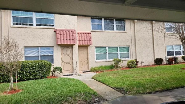 $89,900 | 10035 63rd Avenue North, Unit 6, St. Petersburg, FL 33708
