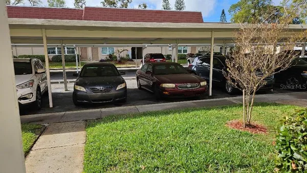 $89,900 | 10035 63rd Avenue North, Unit 6, St. Petersburg, FL 33708