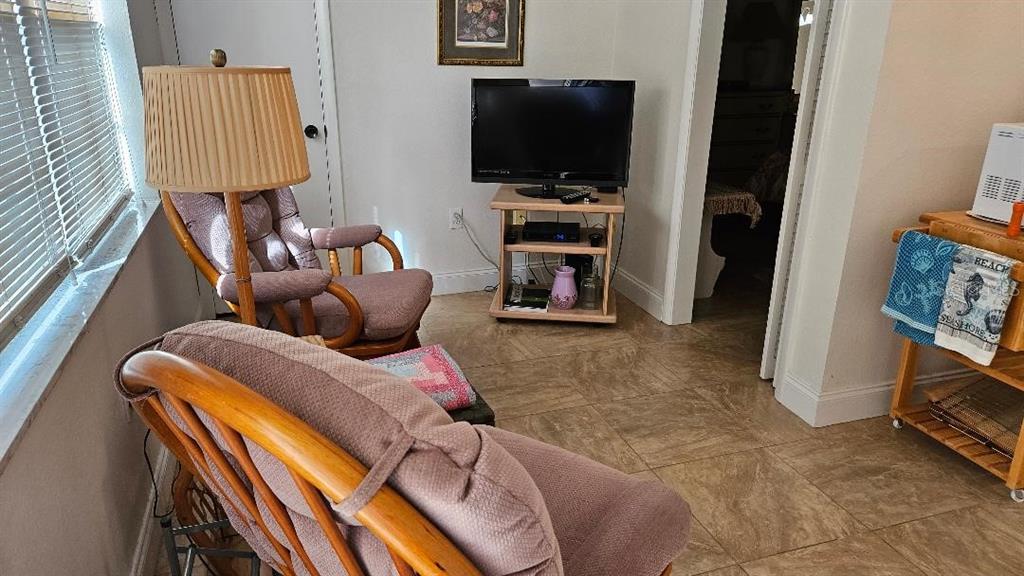 10035 63rd Avenue North, Unit 6 St. Petersburg, FL 33708 - Photo 8 of 24