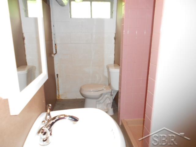 9435 Midland Road Freeland, MI 48623 - Photo 18 of 21