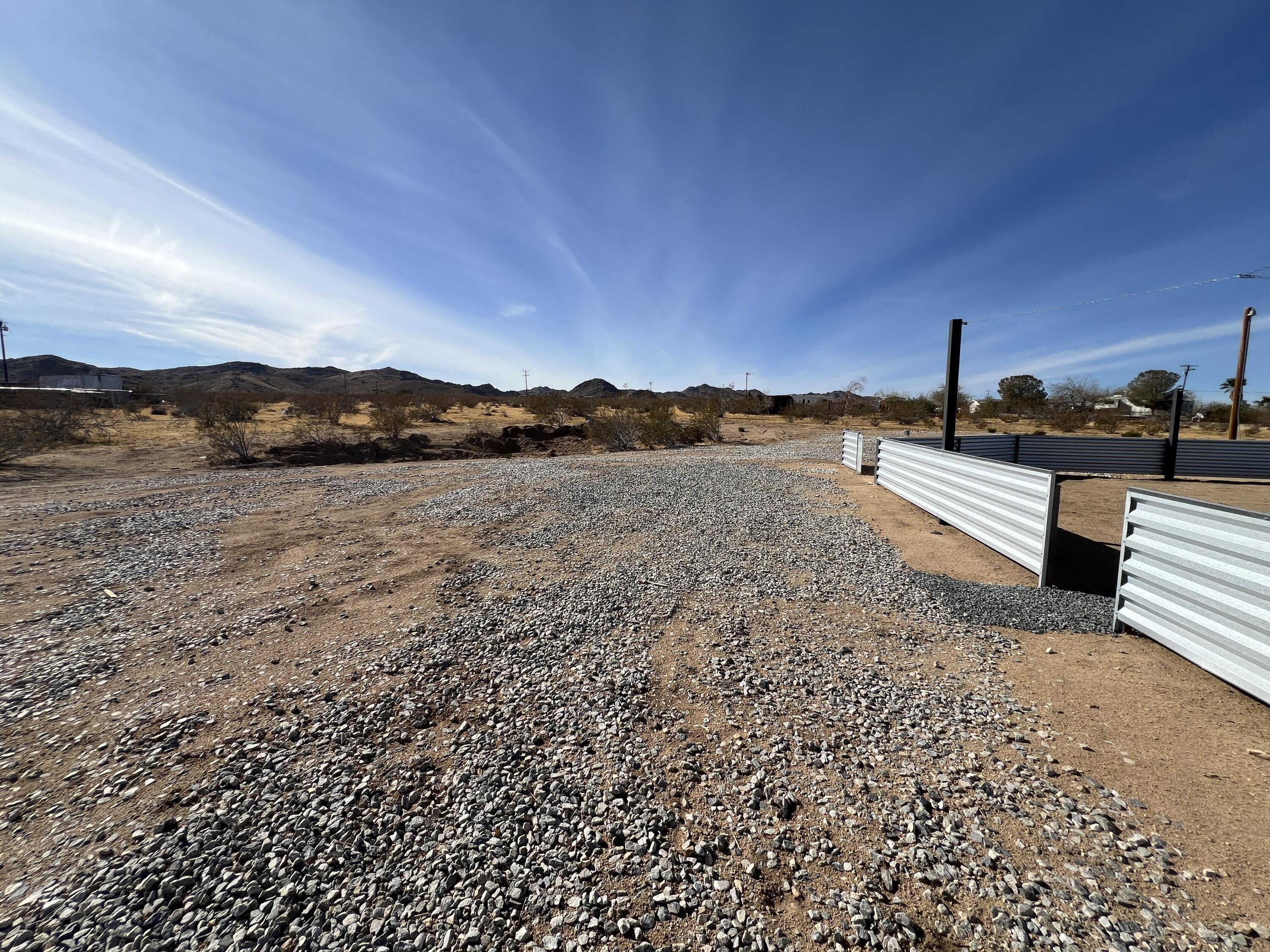 2774 Kickapoo Trail Landers, CA 92285 - Photo 49 of 51 a view of lake with mountain