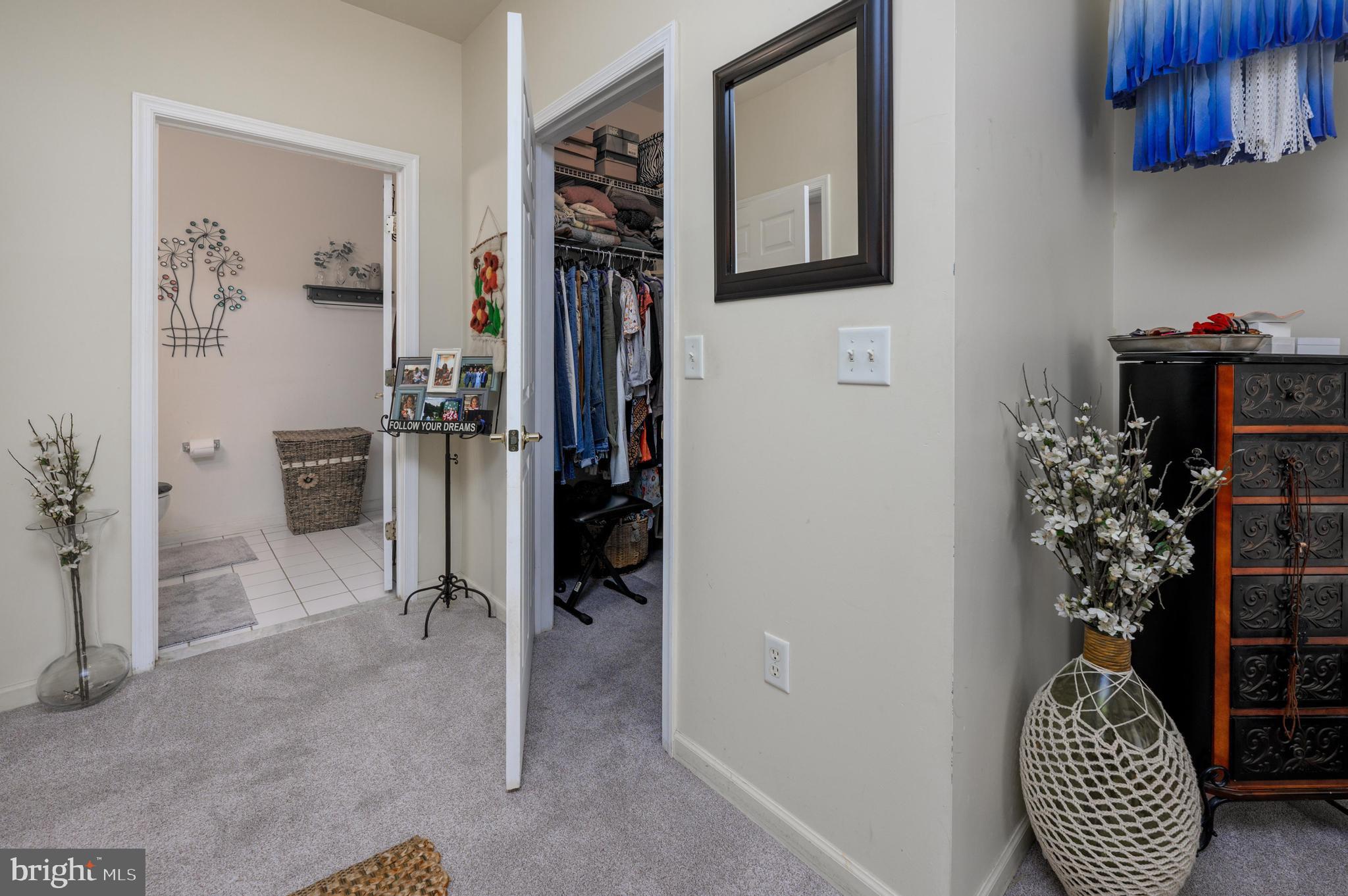 31 Kyle Way Ewing, NJ 08628 - Photo 18 of 25 Walk-In and Private Main Bathroom in Main Bed