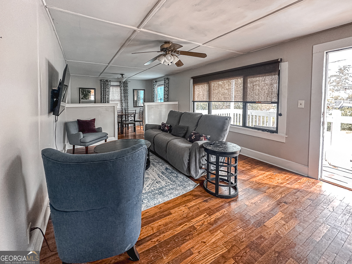 3305 Cherokee Avenue Columbus, GA 31906 - Photo 5 of 49 a living room with furniture and a window