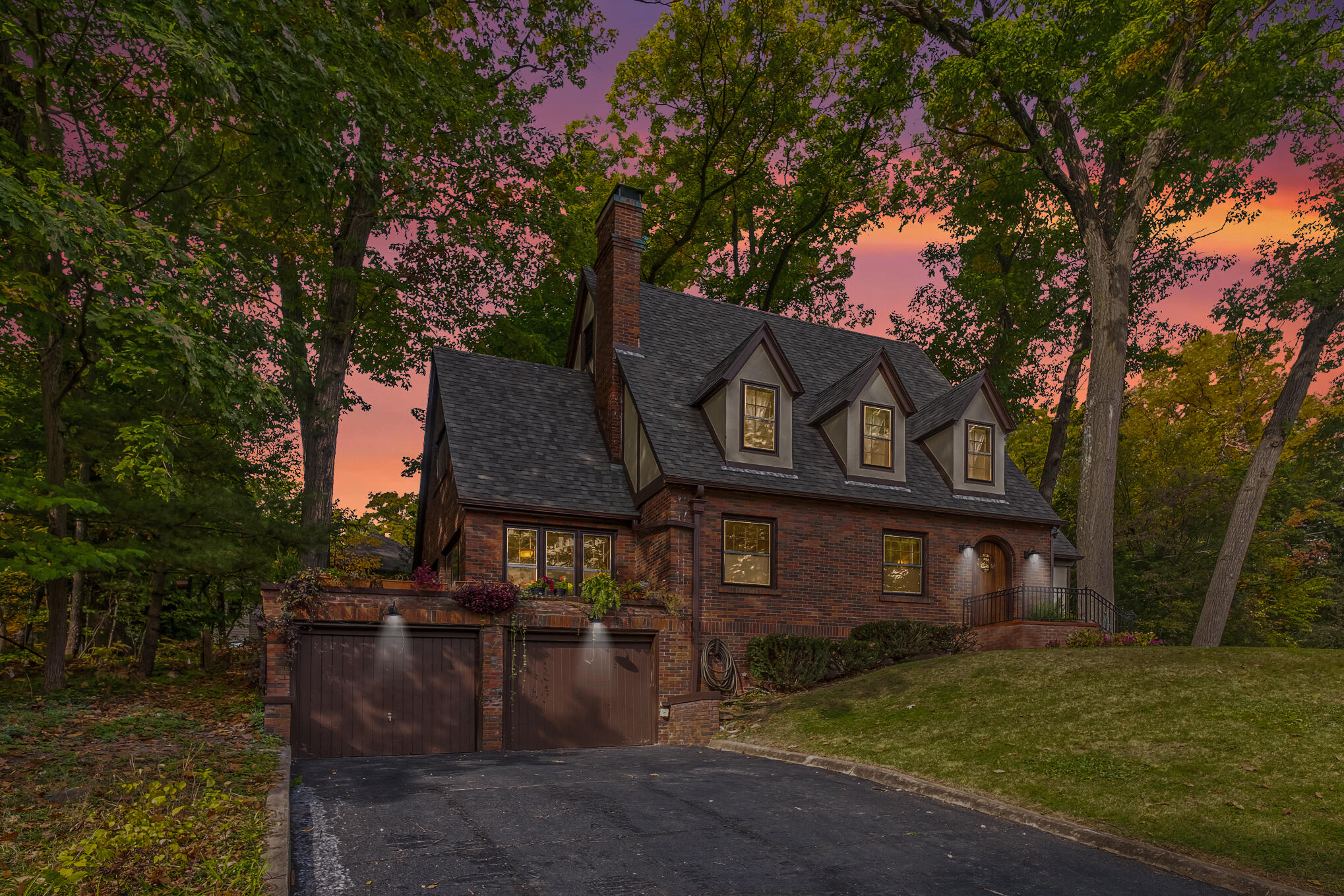 1001 Brighton Road Jackson, MI 49203 - Photo 1 of 39 1