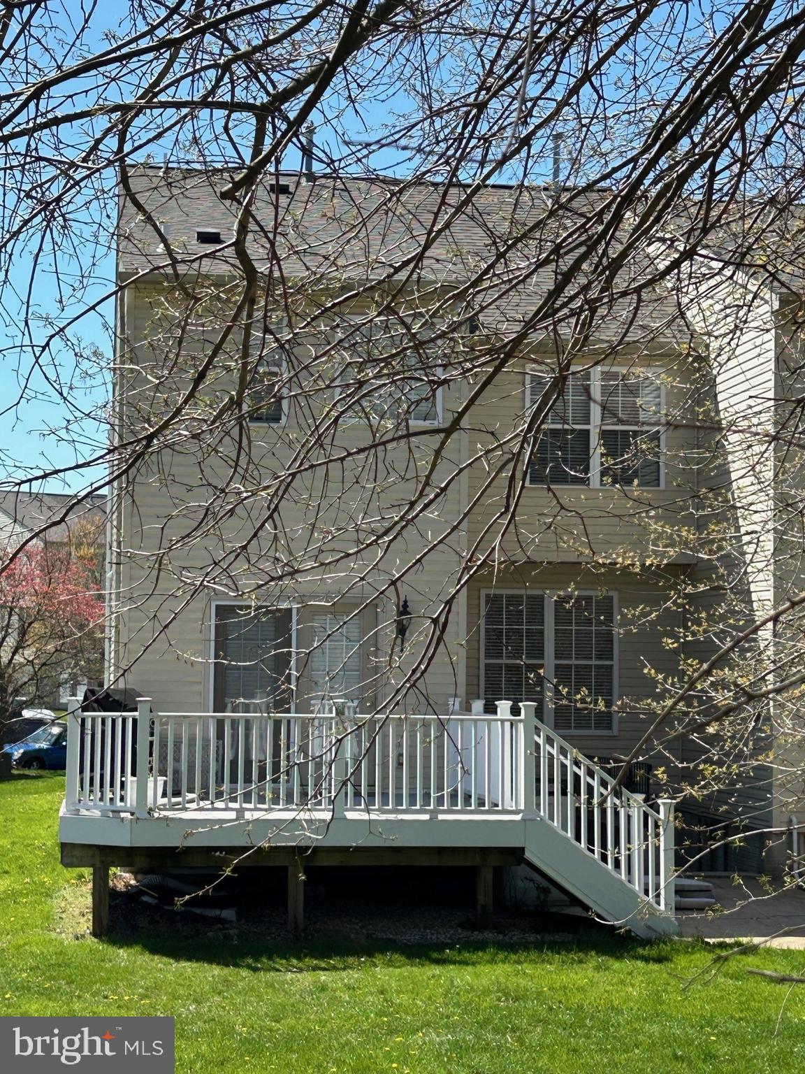 512 Callander Way Abingdon, MD 21009 - Photo 4 of 40 a view of a house with a deck