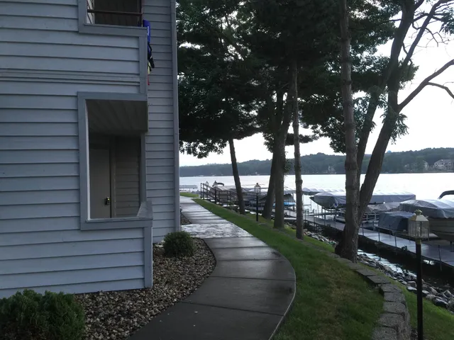 $280,000 | 530 East Hiawatha Drive, Unit 318, Wisconsin Dells, WI 53965