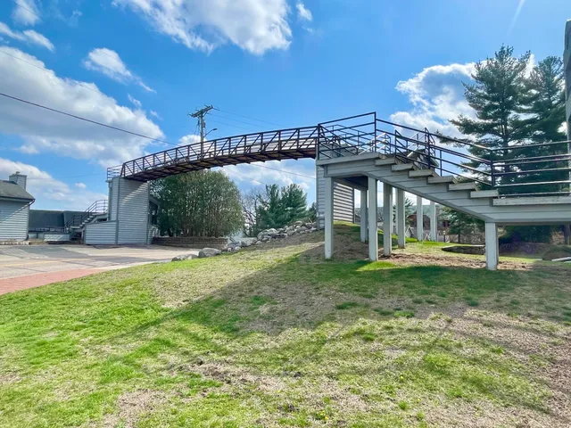 $280,000 | 530 East Hiawatha Drive, Unit 318, Wisconsin Dells, WI 53965