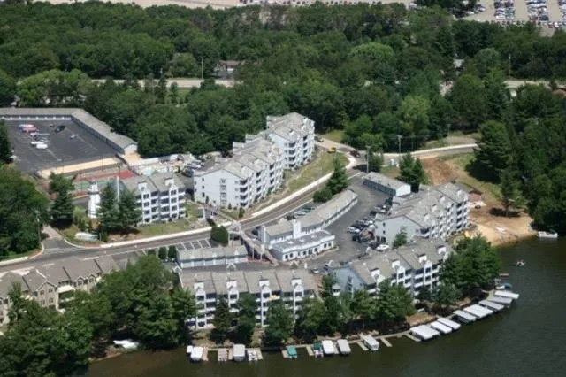 $280,000 | 530 East Hiawatha Drive, Unit 318, Wisconsin Dells, WI 53965