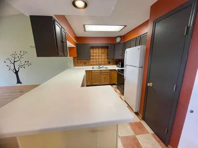 $280,000 | 530 East Hiawatha Drive, Unit 318, Wisconsin Dells, WI 53965