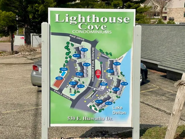 $280,000 | 530 East Hiawatha Drive, Unit 318, Wisconsin Dells, WI 53965